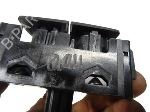 Used Warning switch Warning switch RENAULT TRAFIC III Van (FG_) 1.6 dCi 125 (FGMH) (125 hp) 35888061 35888061