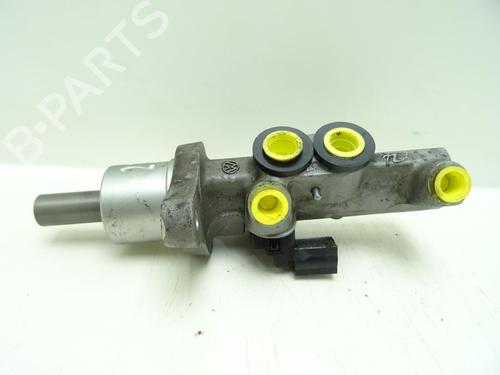 Used Brake master cylinder Brake master cylinder SKODA SUPERB II (3T4) 1.8 TSI (160 hp) 23887301 23887301