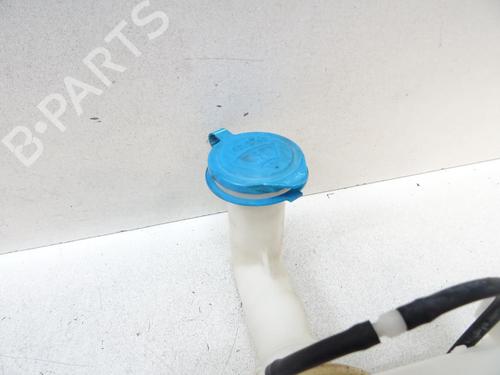 Used Windscreen washer tank Windscreen washer tank SUZUKI GRAND VITARA I (FT, HT) [1998-2008] 20065449 20065449