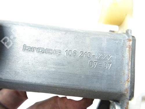 front-left-window-mechanism-renault-clio-ii-bb_-cb_-1998-1999-2000-2001-2002-2003-2004-2005-2006-2007-2008-2009-2010-2011-2012-2013-2014-2015-2016-37067683 main image