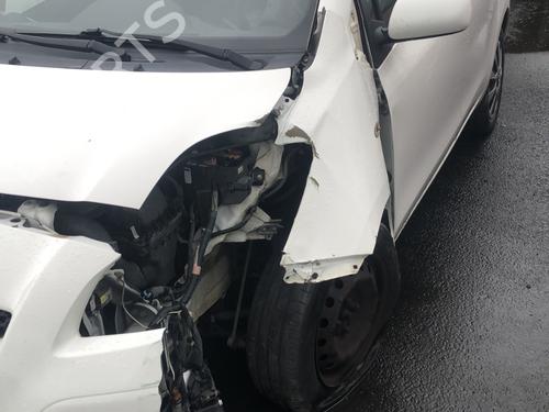 Front windshield wiper arm TOYOTA YARIS (_P9_) 1.4 D-4D (NLP90_, NLP90R) | BP32137028C143 