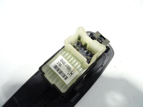 Used Right front window switch Right front window switch RENAULT KOLEOS I (HY_) 2.0 dCi 4x4 (HY0K) (150 hp) 22643215 22643215