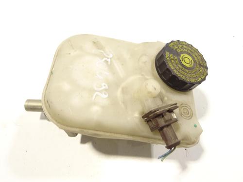 Used Brake master cylinder Brake master cylinder CITROËN BERLINGO / BERLINGO FIRST Box Body/MPV (M_) 2.0 HDI 90 (MBRHY, MCRHY) (90 hp) 28611989 28611989