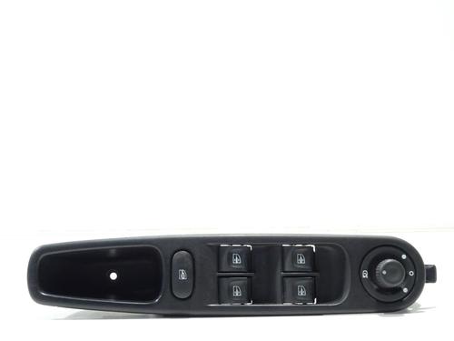 Used Left front window switch RENAULT ZOE (BFM_) ZOE (88 hp) 28318439