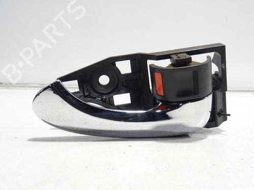 Used Rear right interior door handle TOYOTA RAV 4 III (_A3_) 2.2 D 4WD (ALA30_, ALA30R) (177 hp) 32516988