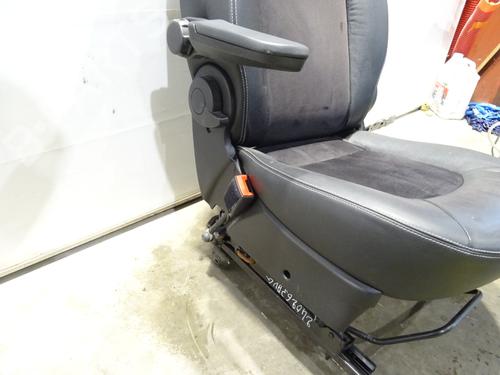 Used Left front seat Left front seat LANCIA MUSA (350_) 1.3 D Multijet (350.AXM11, 350.AXM1A, 350.AXI1A) (95 hp) 28075832 28075832