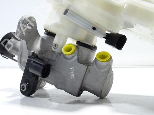 Used Brake master cylinder Brake master cylinder VW GOLF VII (5G1, BQ1, BE1, BE2) 1.6 TDI (105 hp) 28218345 28218345