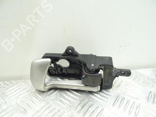Used Front left interior door handle HYUNDAI SANTA FÉ II (CM) 2.2 CRDi GLS 4x4 (150 hp) 30089840