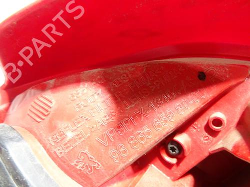 Used Right taillight Right taillight 20228104 20228104
