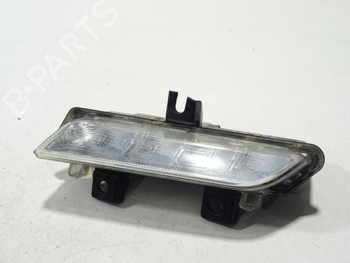 Used Left daytime light Left daytime light 37998313 37998313