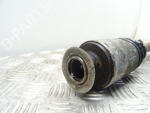 Used Right front driveshaft Right front driveshaft RENAULT CLIO I (B/C57_, 5/357_) 1.9 D (65 hp) 30295492 30295492