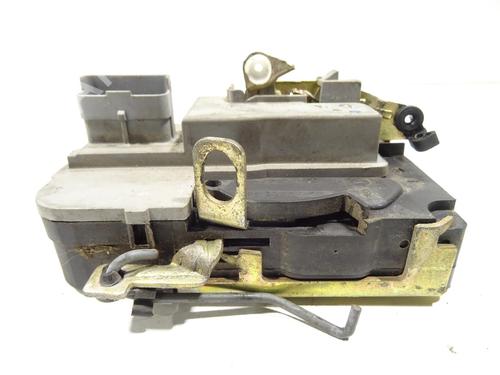 Używane Zamek drzwi przednich prawych PEUGEOT 306 Hatchback (7A, 7C, N3, N5) 1.8 16V (110 hp) 30855473