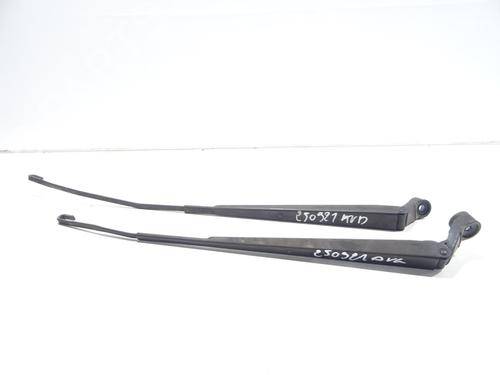 Used Front windshield wiper arm TOYOTA YARIS (_P1_) 1.3 (NCP10, SCP12_) (86 hp) 29425105