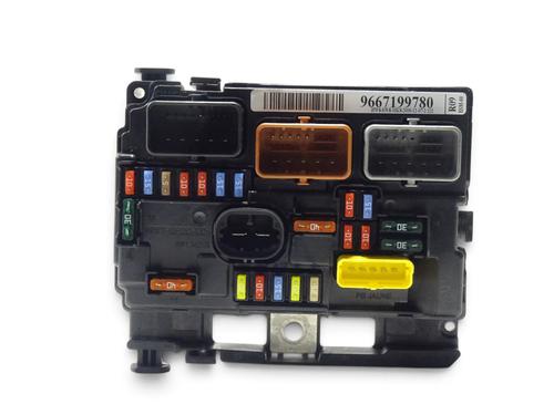 Used Fuse box Fuse box 38761515 38761515