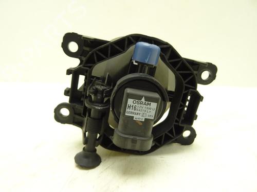 Used Right front fog light Right front fog light DACIA DUSTER (HS_) 1.2 TCe 125 (125 hp) 26166939 26166939