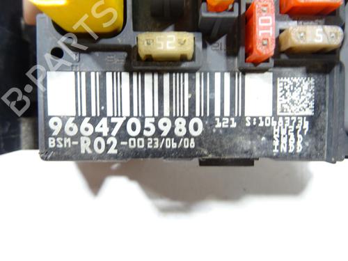 Used Fuse box Fuse box PEUGEOT 407 Coupe (6C_) 2.7 HDi (204 hp) 33429189 33429189