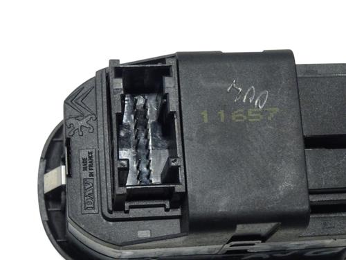 Used Left front window switch Left front window switch PEUGEOT 306 Break (7E, N3, N5) 2.0 HDI 90 (90 hp) 40449115 40449115
