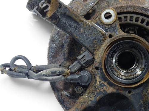 Used Right front steering knuckle Right front steering knuckle MITSUBISHI PAJERO II (V3_W, V2_W, V4_W, V5_W) 2.8 TD (V46W, V26W) (125 hp) 40124388 40124388
