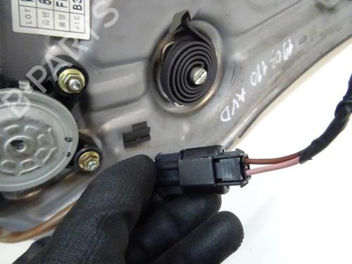 Used Front right window mechanism Front right window mechanism HYUNDAI SANTA FÉ I (SM) 2.0 CRDi 4x4 (113 hp) 20069603 20069603