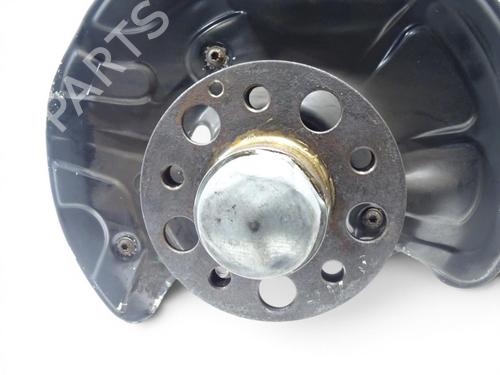 Used Left front steering knuckle Left front steering knuckle MERCEDES-BENZ E-CLASS (W211) E 270 CDI (211.016) (177 hp) 36059115 36059115