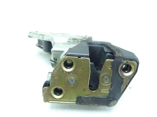 front-right-lock-suzuki-jimny-closed-off-road-vehicle-sn-1998-33532220 main image