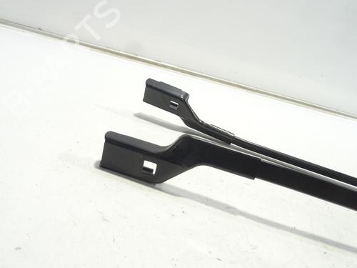 Front windshield wiper arm PEUGEOT 5008 (0U_, 0E_) 2.0 HDi 150 / BlueHDi 150 | BP25594442C143