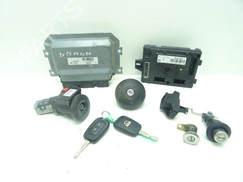 Used Electronic module Electronic module DACIA SANDERO II 1.0 SCe 75 (B8JC, B8JD, B8NC) (73 hp) 32772721 32772721