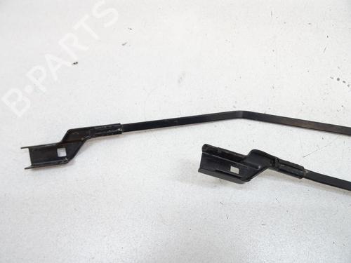 Used Front windshield wiper arm Front windshield wiper arm CITROËN C3 III (SX) 1.2 PureTech 82 (83 hp) 20054281 20054281