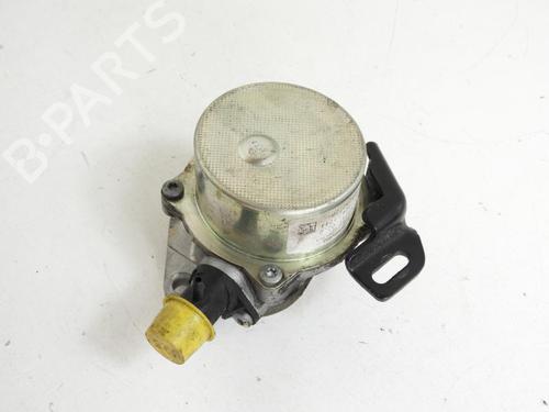 Used Vacuum pump RENAULT KANGOO / GRAND KANGOO II (KW0/1_) 1.5 dCi 110 (KW06, KW12) (110 hp) 20044918