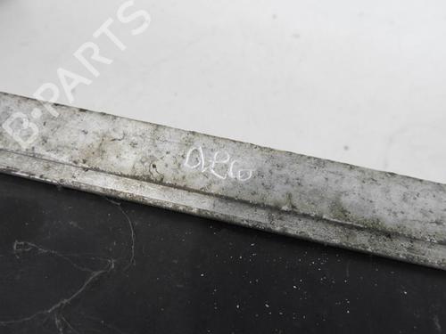 Used Front bumper reinforcement Front bumper reinforcement 20067367 20067367