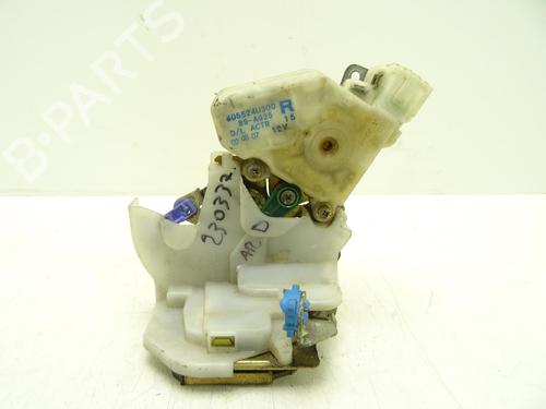 Used Rear right lock NISSAN X-TRAIL I (T30) 2.2 Di 4x4 (114 hp) 29631521