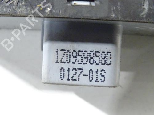 Used Left front window switch Left front window switch SKODA OCTAVIA II Combi (1Z5) 2.0 TDI 4x4 (140 hp) 29372462 29372462