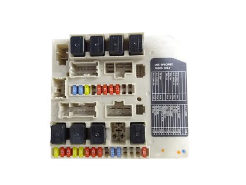 Used Fuse box Fuse box 39257658 39257658