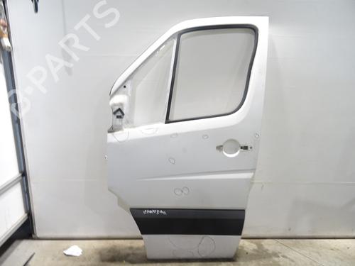 Used Left front door MERCEDES-BENZ SPRINTER 3,5-t Van (B906) 314 CDI (906.631, 906.633, 906.635, 906.637) (143 hp) 29071371