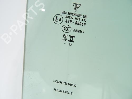 BP30616581C21 main image