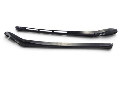 Front windshield wiper arm AUDI A8 D3 (4E2, 4E8) 4.2 quattro | BP40530139C143 - Image 2