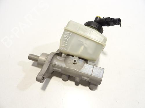 Brake master cylinder DACIA DUSTER (HS_) 1.5 dCi 4x4 (HSMC, HSMD) | BP28360854M77 
