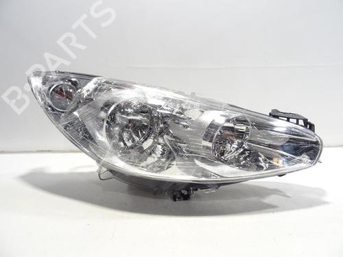 Used Right headlight PEUGEOT 308 I (4A_, 4C_) 1.6 HDi (112 hp) 31858359