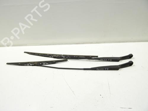 front-windshield-wiper-arm-fiat-punto-176_-1993-1994-1995-1996-1997-1998-1999-32346941 main image