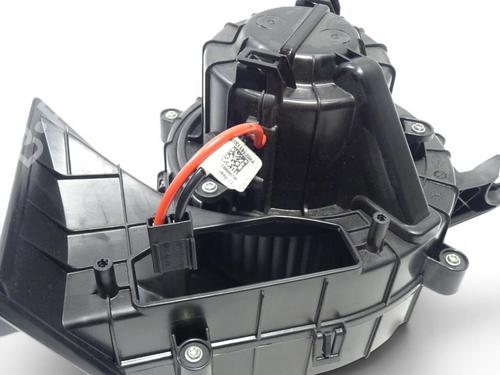 Used Heater blower motor Heater blower motor VW MULTIVAN T7 (STM, STN) 1.4 eHybrid (218 hp) 34359410 34359410