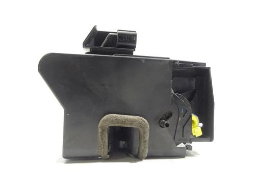 rear-left-lock-dacia-duster-hm_-825034872r-2017-22643052 main image