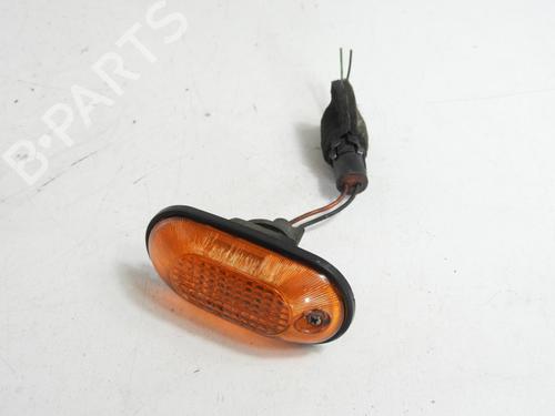 Used Right front indicator HYUNDAI GALLOPER II (JK-01) 2.5 TD intercooler (99 hp) 21825679