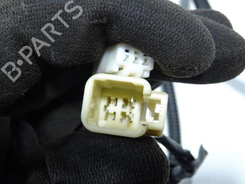 Seat buckle TOYOTA YARIS (_P9_) 1.4 D-4D (NLP90_, NLP90R) | BP29585630I32