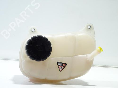 Used Expansion tank MERCEDES-BENZ VITO Mixto (Double Cabin) (W447) 119 CDI 4-matic (447.701, 447.703, 447.705) (190 hp) 26172289