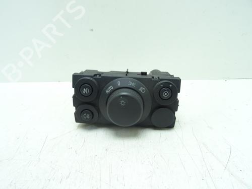 Used Headlight switch OPEL ASTRA H TwinTop (A04) 1.9 CDTi (L67) (150 hp) 32250078
