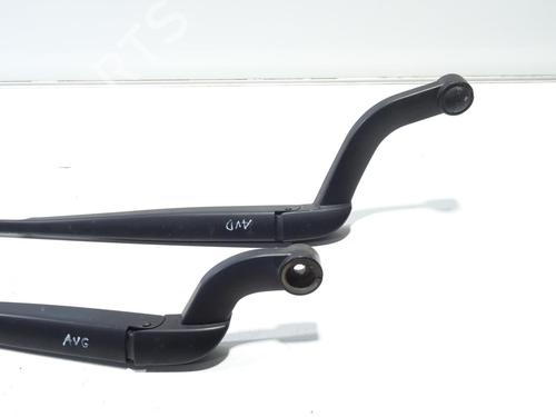 Front windshield wiper arm LAND ROVER RANGE ROVER SPORT I (L320) 2.7 D 4x4 | BP30535073C143