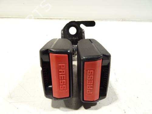 Sikkerhetsbelte-spenne PEUGEOT 207 (WA_, WC_) 1.4 (73 hp) 30910835