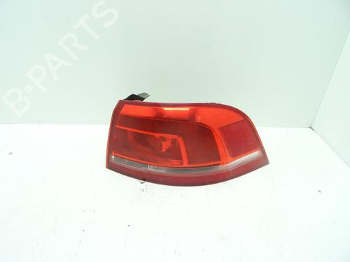 Højre baglygte VW PASSAT B7 Variant (365) 2.0 TDI (140 hp) 32337120