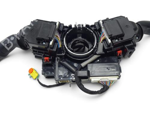 Used Steering column stalk Steering column stalk TOYOTA YARIS CROSS (MXP_) 1.5 Hybrid (MXPJ10) (116 hp) 40124015 40124015