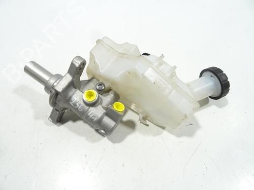 Used Brake master cylinder Brake master cylinder RENAULT CLIO V (B7_) 1.0 SCe 65 (B7MG) (67 hp) 25284034 25284034